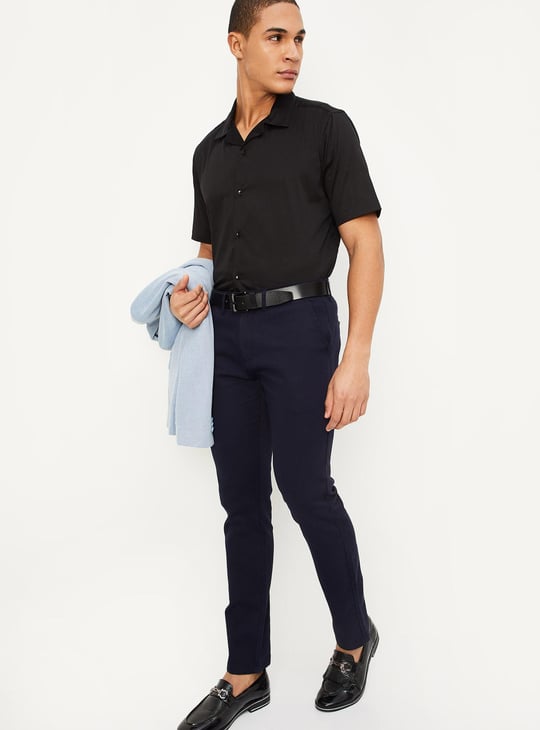 Men Textured Slim Fit Stretch Chinos