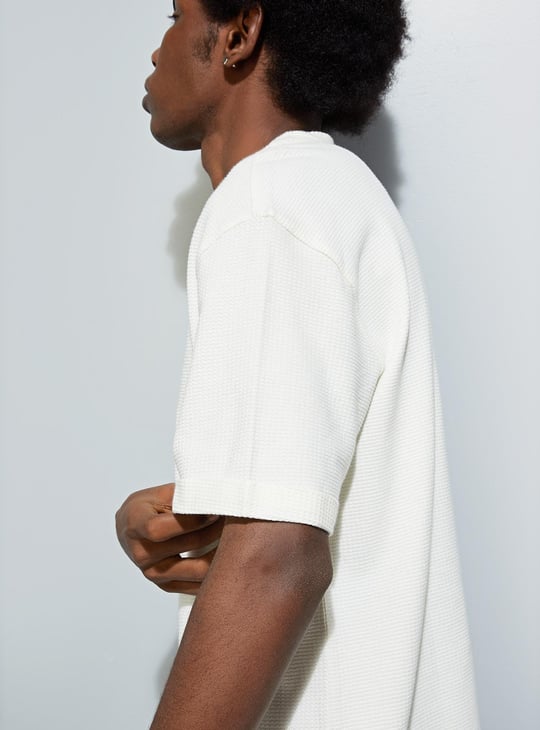 URB_N Men Oversized Textured T-shirt