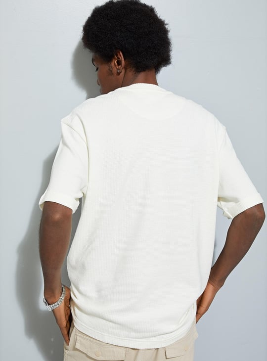 URB_N Men Oversized Textured T-shirt