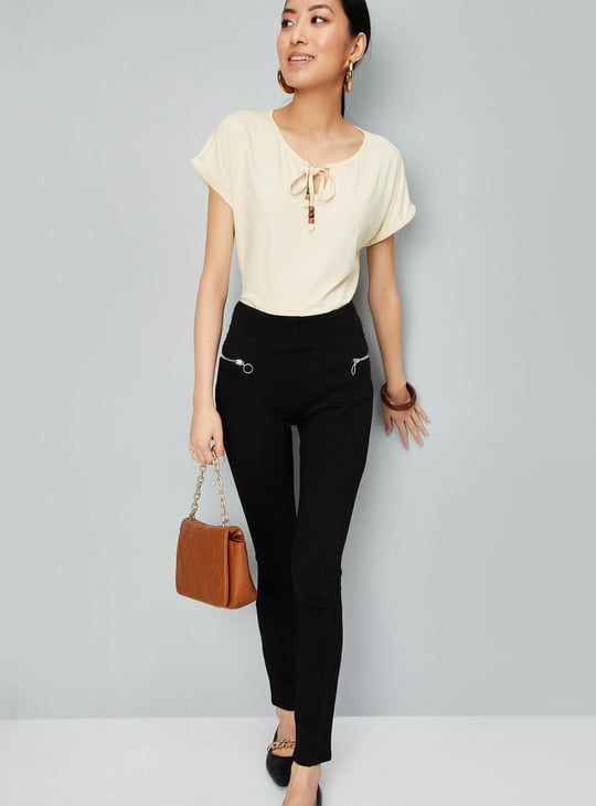 Women Solid Tie-up Neck Top