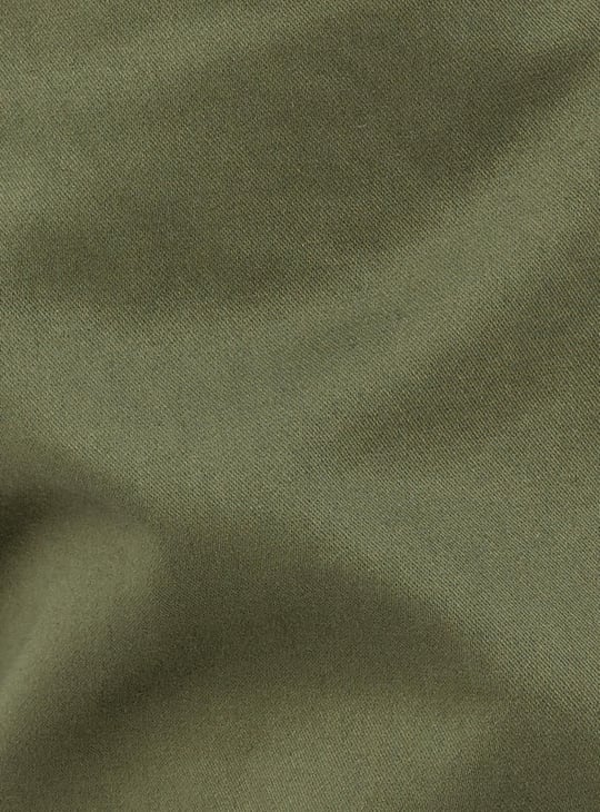 Men Solid Carrot Fit Cargo Trousers