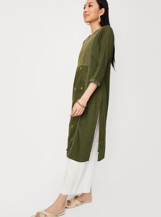 Women Embroidered Straight Kurta