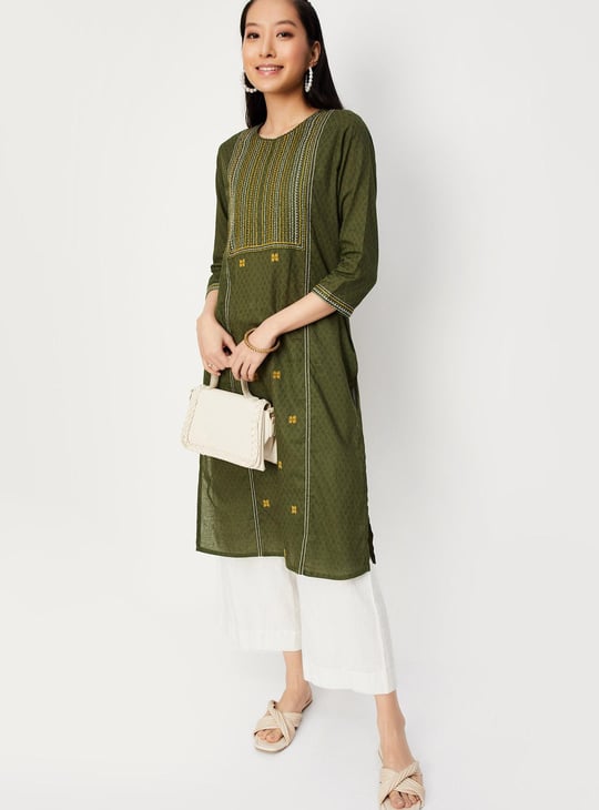 Women Embroidered Straight Kurta