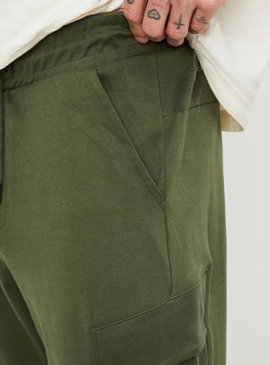 Men Solid Cargo Track Pants