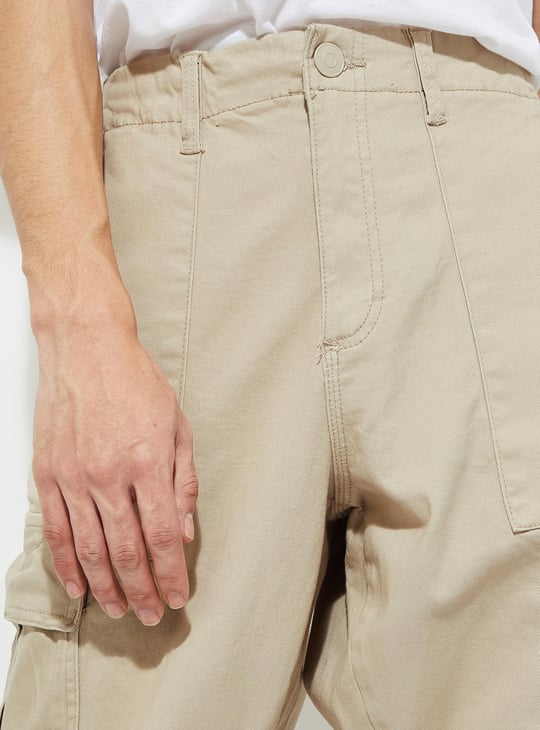 URB_N Men Relaxed Fit Cargo Trousers