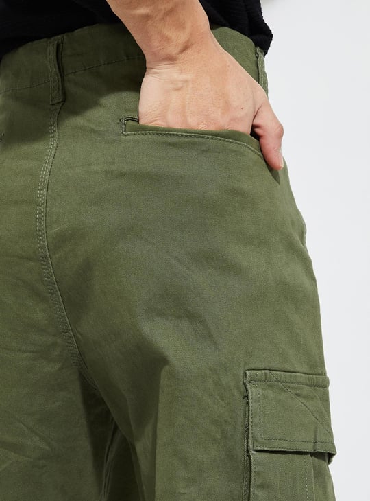 URB_N Men Relaxed Fit Cargo Trousers