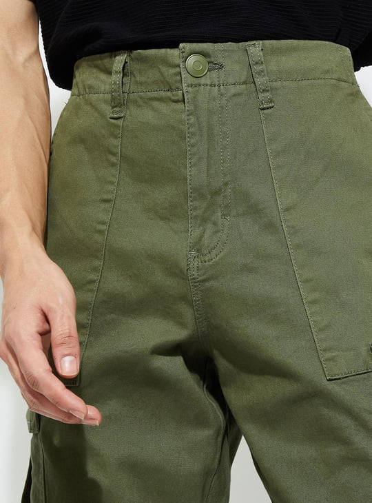 URB_N Men Relaxed Fit Cargo Trousers
