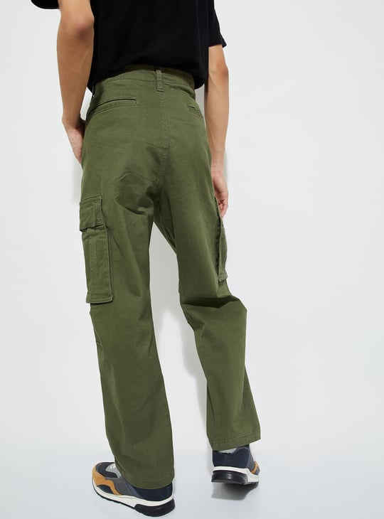 URB_N Men Relaxed Fit Cargo Trousers