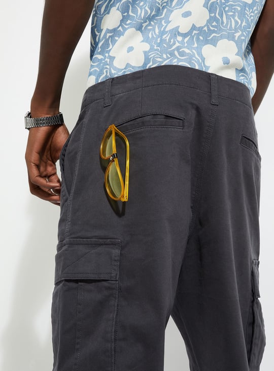 URB_N Men Relaxed Fit Cargo Trousers