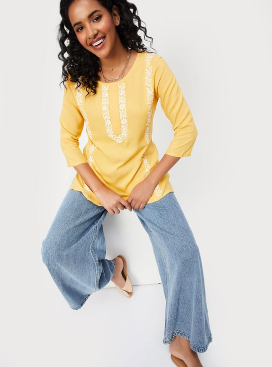 Women Chikankari Short Kurti