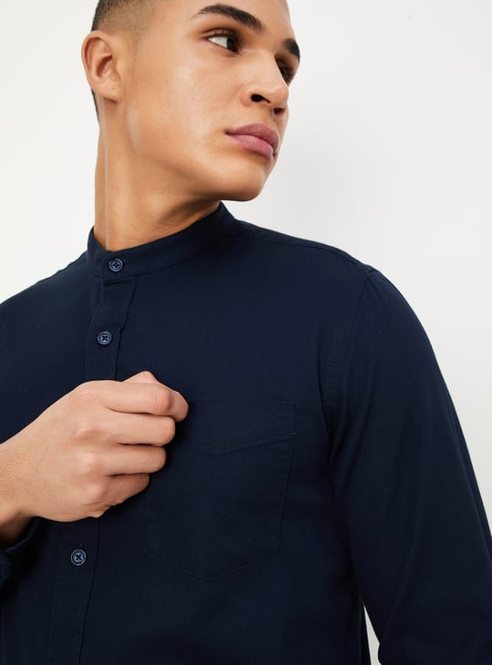 Men Solid Mandarin Collar Regular Fit Casual Shirt