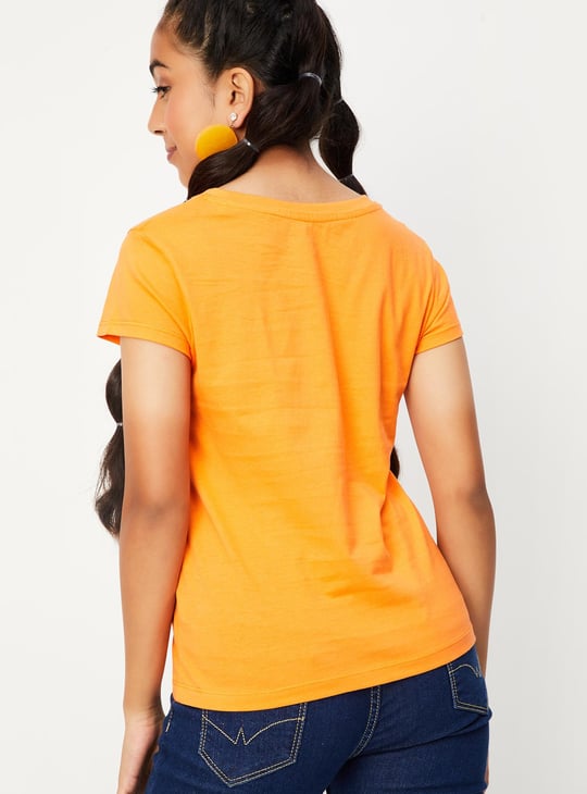 Girls Typographic Printed Regular Fit T-shirt