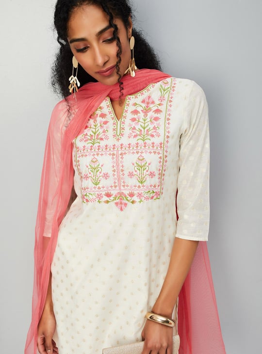 Women Embroidered Kurta Set with Dupatta