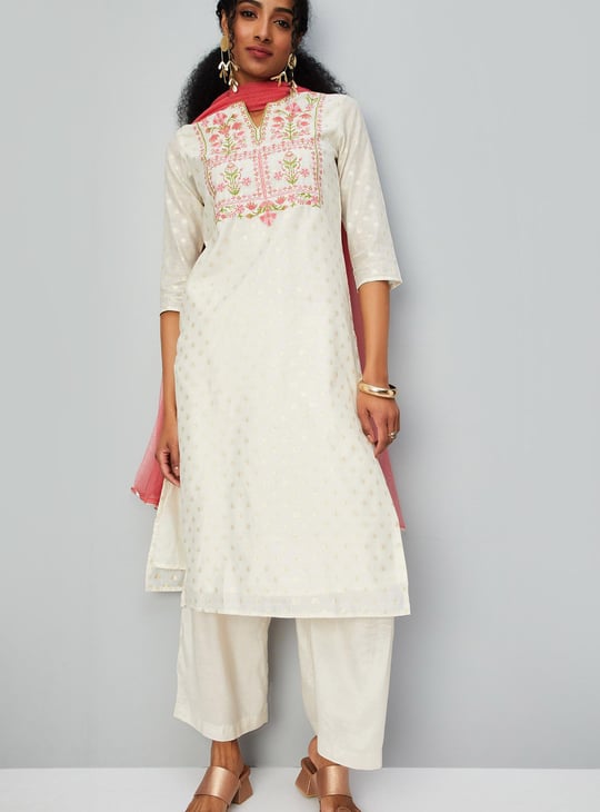 Women Embroidered Kurta Set with Dupatta