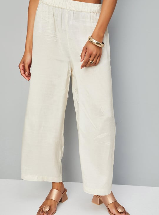 Women Embroidered Kurta Set with Dupatta