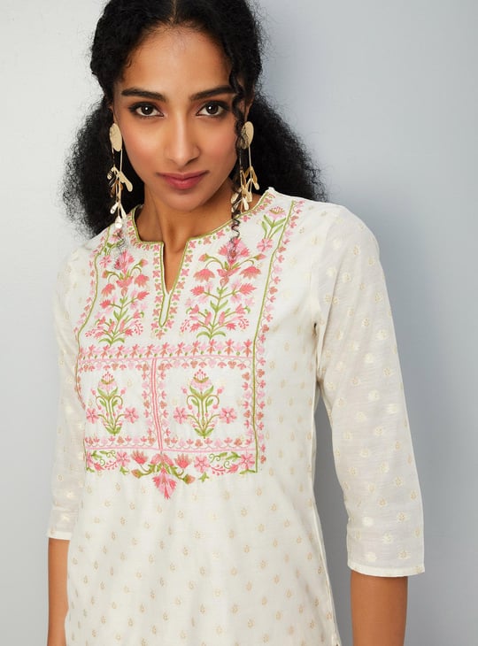 Women Embroidered Kurta Set with Dupatta