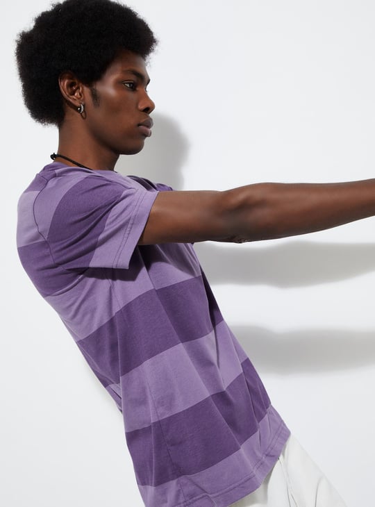 URB_N Men Slim Fit Striped T-shirt