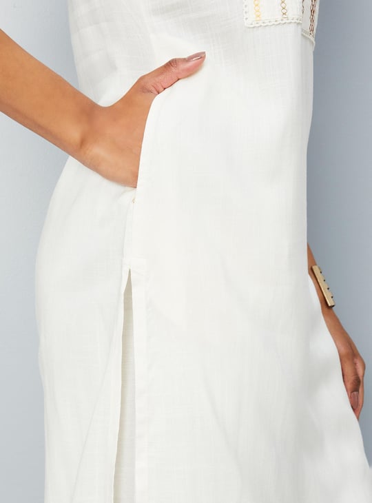 Women Embroidered Yoke Kurta with Pocket