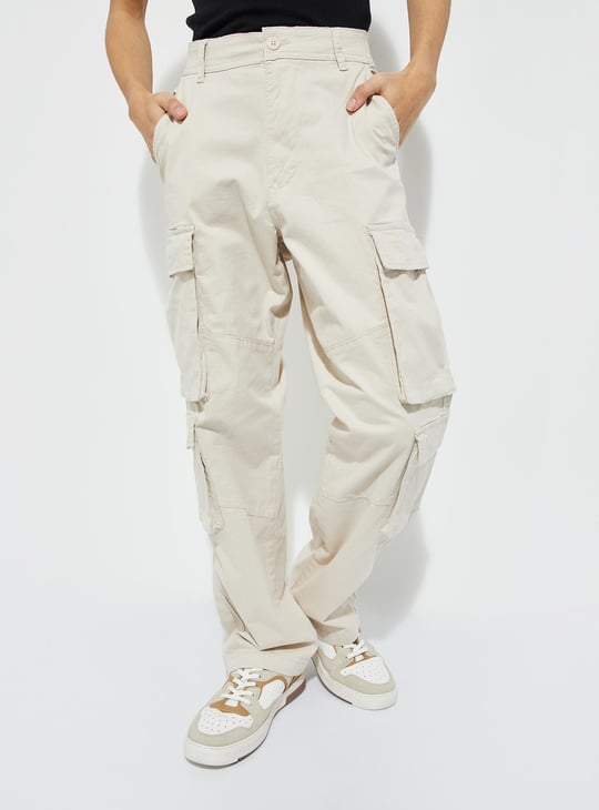 URB_N Men Solid Loose Fit Cargo Trousers