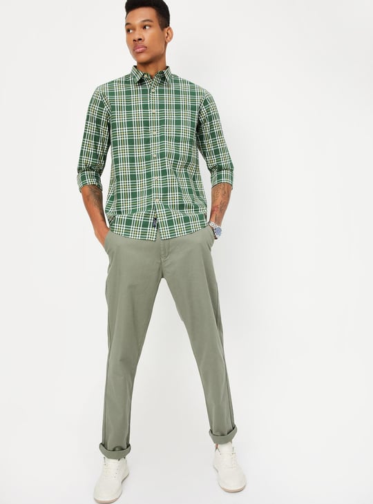 Men Solid Slim Fit Stretch Chinos