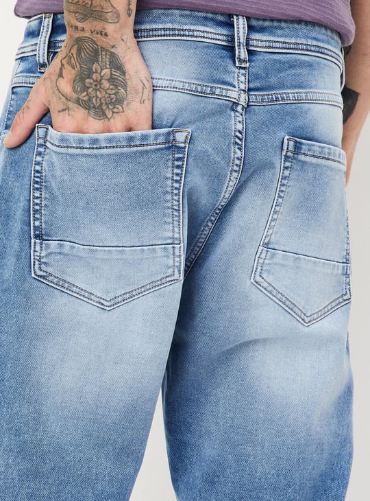 Men Stonewashed Carrot Fit Jeans