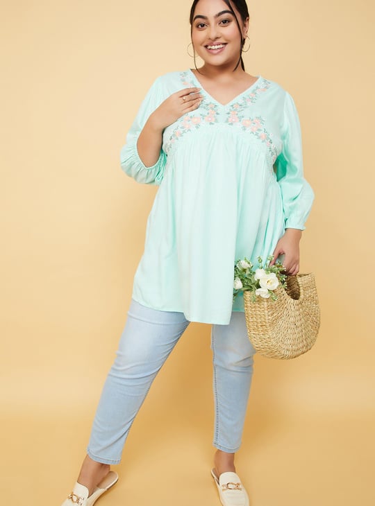 Women Embroidered V-Neck Tunic