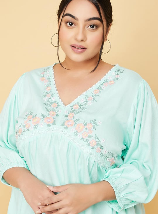 Women Embroidered V-Neck Tunic