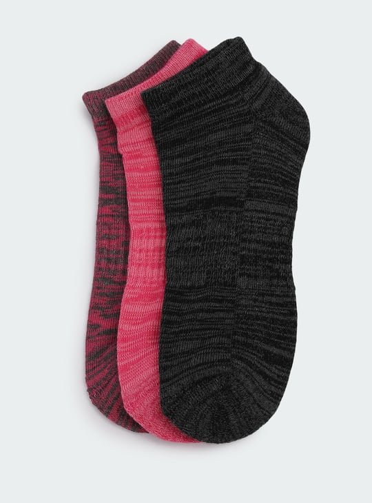 Women Textured Ankle Length Socks - Pack of 3