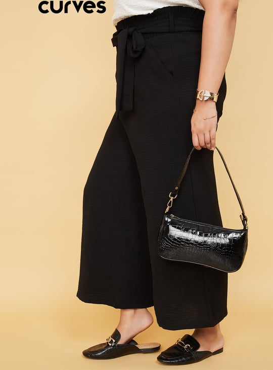 Women Textured Wide Leg Crop Trousers