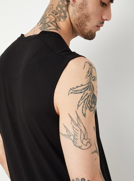 Men Solid Sleeveless T-shirt