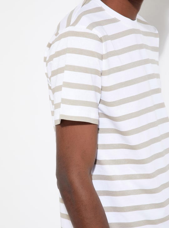 URB_N Men Slim Fit Striped T-shirt
