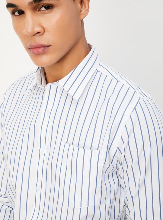 Men Regular Fit Striped Casual Shirt