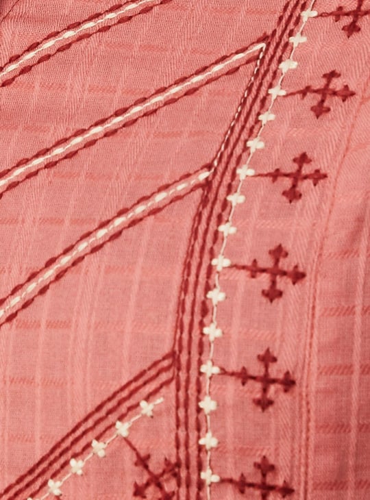 Women Embroidered Kurta with Pocket