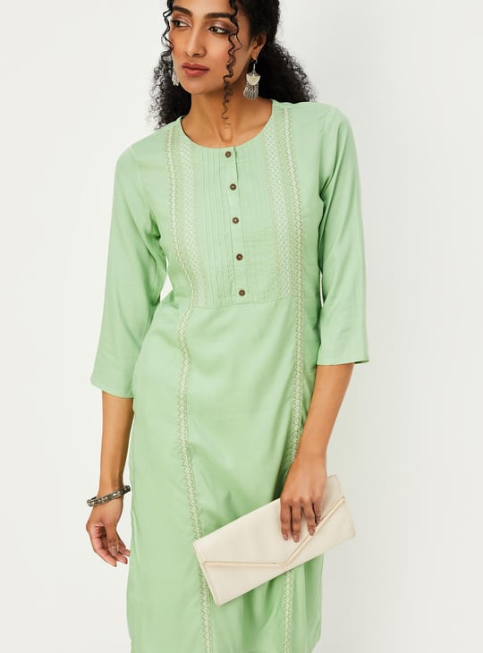 Women Embroidered Kurta with Pocket