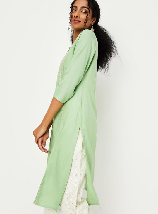 Women Embroidered Kurta with Pocket