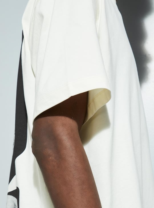 URB_N Men Oversized Back Print T-shirt