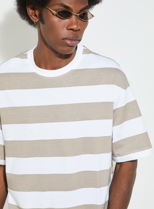 URB_N Men Oversized Striped T-shirt