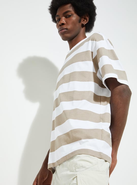 URB_N Men Oversized Striped T-shirt