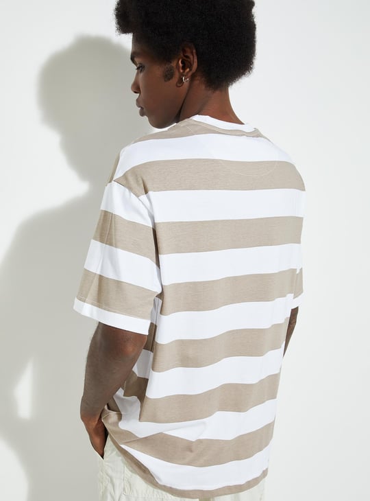 URB_N Men Oversized Striped T-shirt