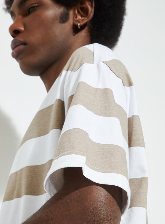URB_N Men Oversized Striped T-shirt