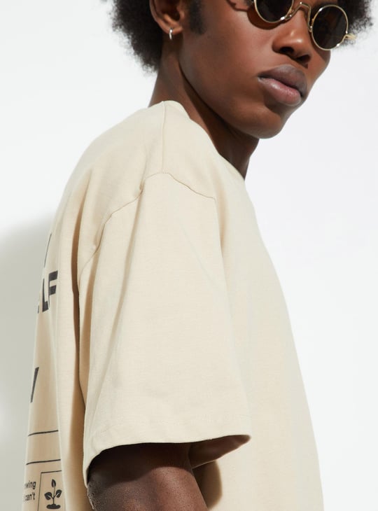 URB_N Men Oversized Back Print T-shirt