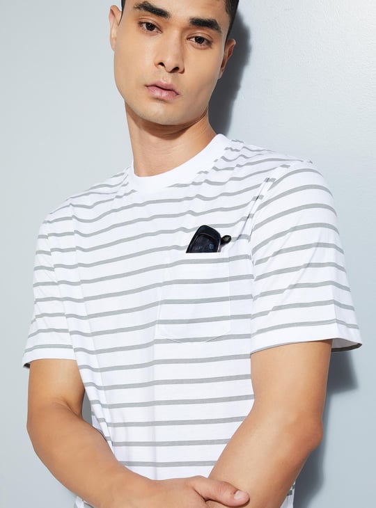 URB_N Men Regular Fit Striped T-shirt