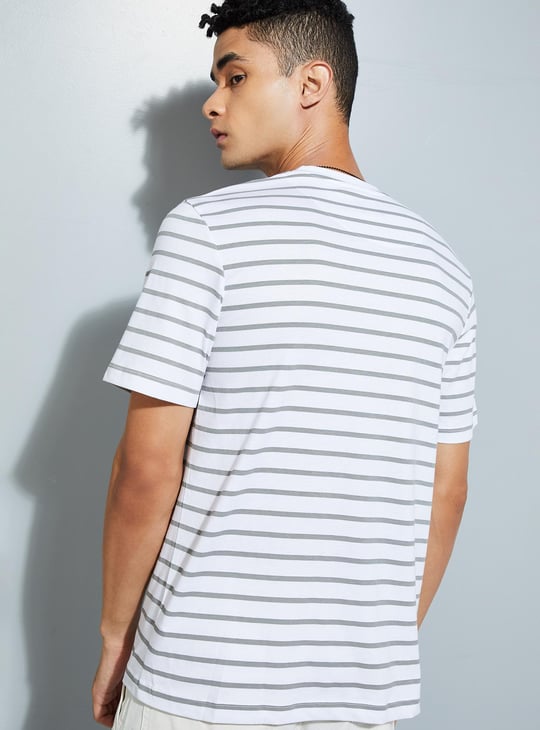 URB_N Men Regular Fit Striped T-shirt