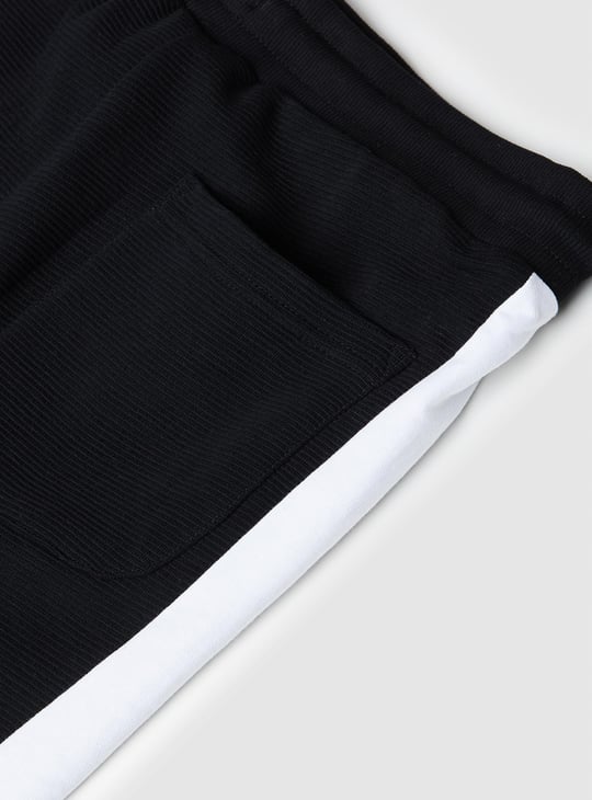 Boys Solid Ottoman Structured Knitted Shorts