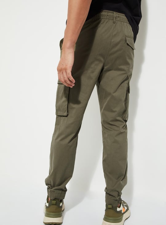 URB_N Men Solid Cargo Joggers