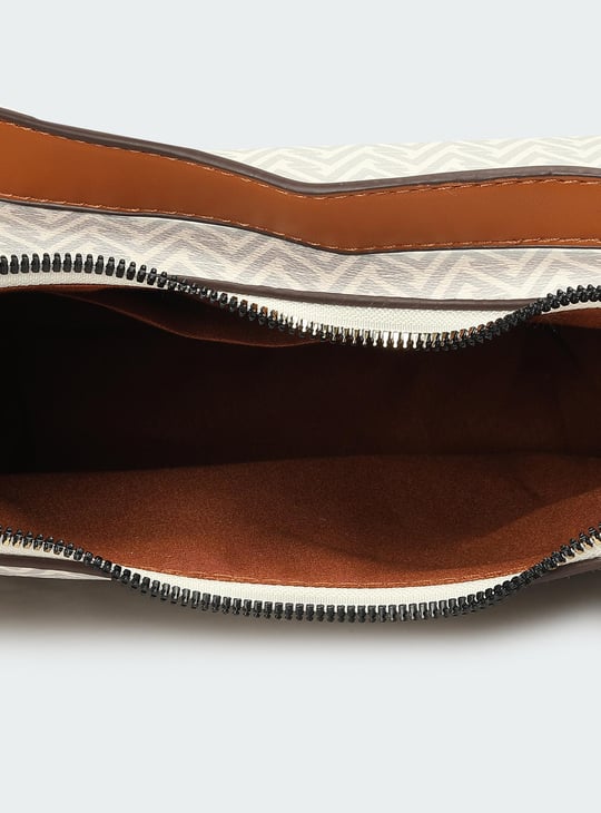 Women Chain Detail Shoulder Bag