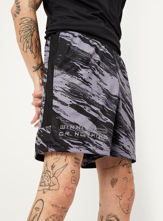 Men Printed Active Shorts
