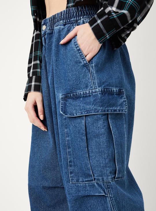 Women Parachute Fit Washed Cargo Jeans