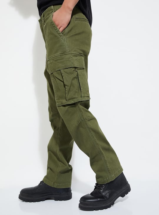 URB_N Men Relaxed Fit Cargo Trousers