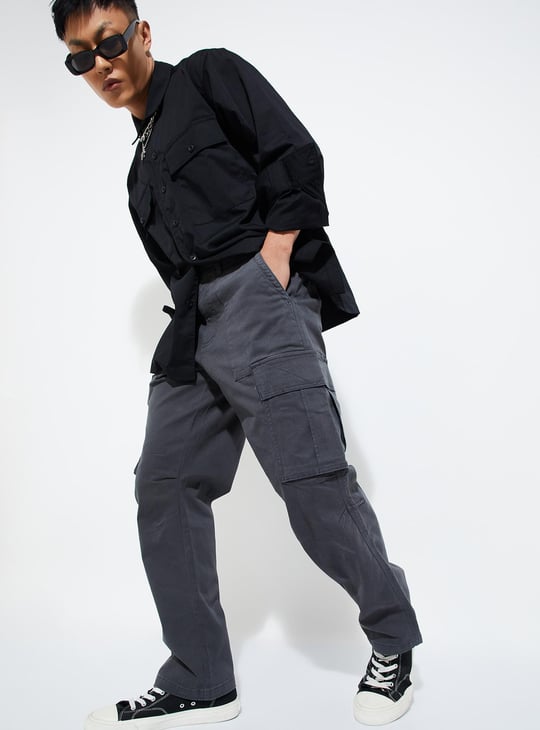 URB_N Men Relaxed Fit Cargo Trousers